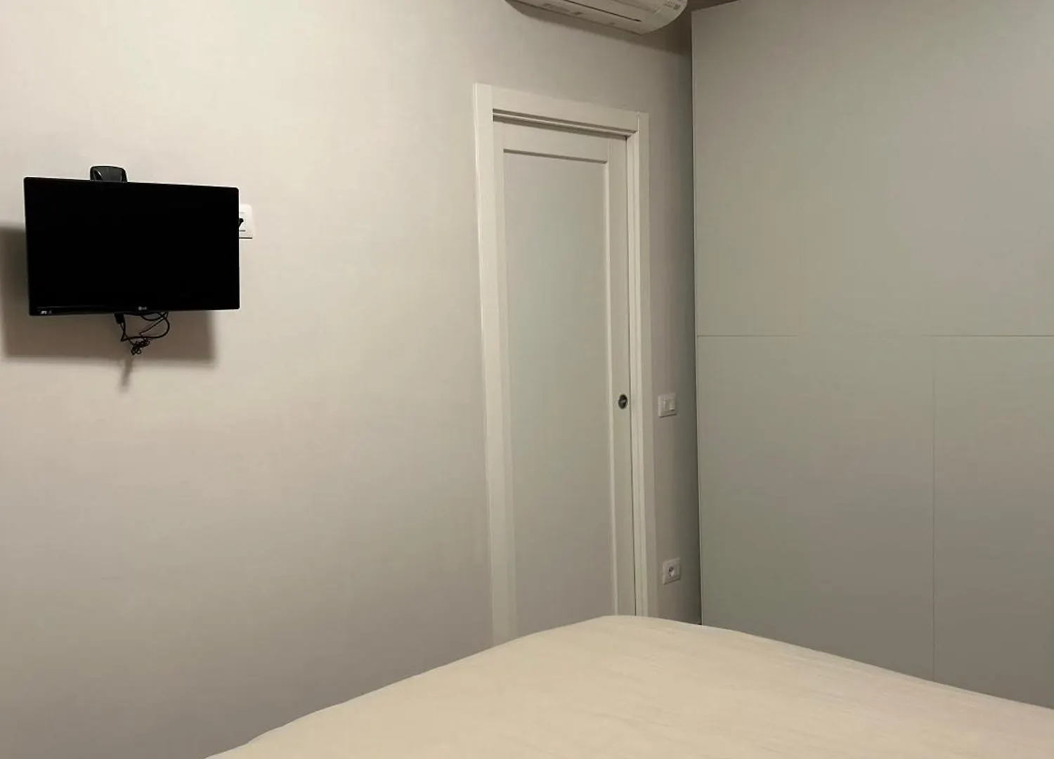 Apartment Appartamento Di Design Vicino Alla Metropolitana Roma Italy